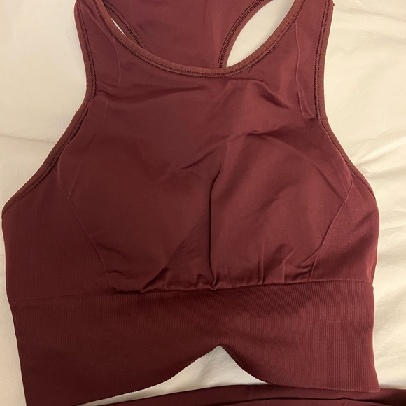 Lululemon maroon color set - Picture 4 of 5